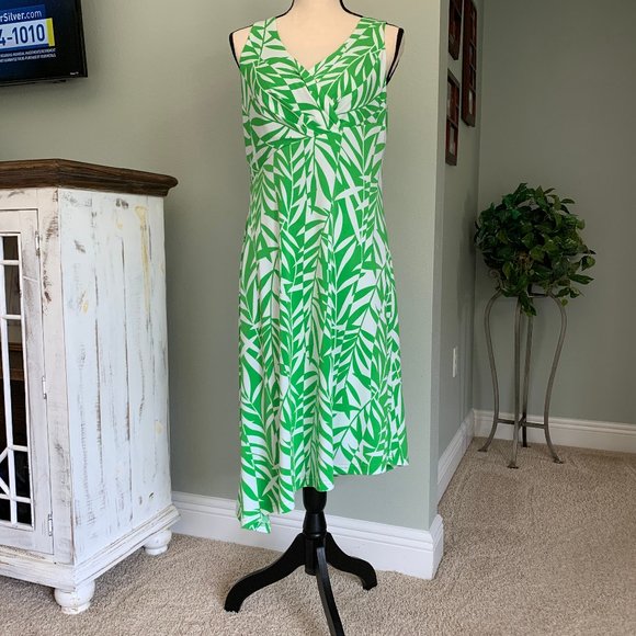 Donna Ricco Dresses & Skirts - Leaf patterned dress with cross over at bust - M